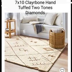 Brand New  7 X 10 Clayrbone Hand Tuffed Two Tones Diamonds