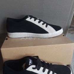 Size US 10 New with Box Mens Airwalk Skateboard shoes Old school Rave Punk Size 10 Only $35