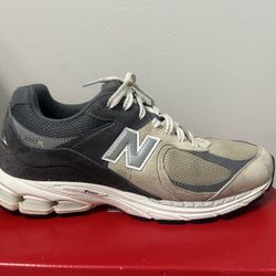 New Balance 2002R size 9.5