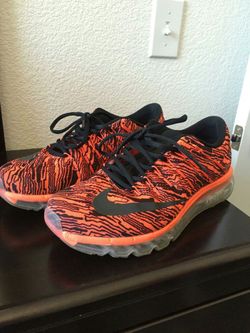 2016 air maxs sz 9.5