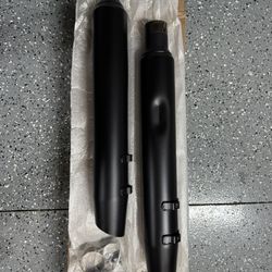 2018 Harley-Davidson Street Glide Special FLHX Stock Black Exhaust Slip-Ons