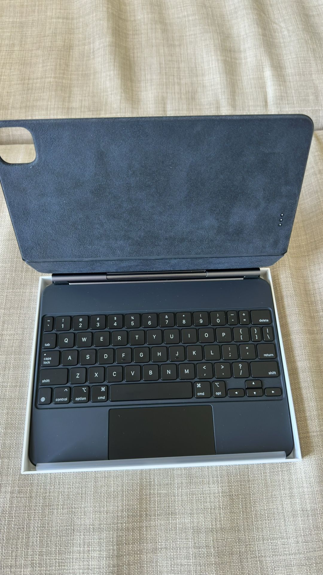 Magic Keyboard for iPad Pro and iPad Air 11 inch