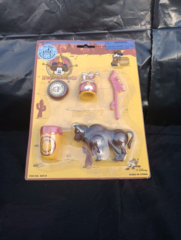 Disney Theme Park Frontierland Items