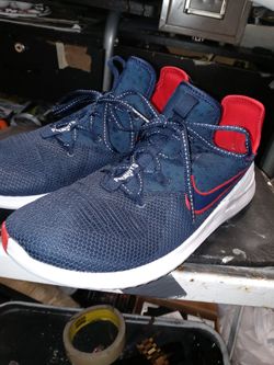 Nike Free TR-8 New England Patriots Size 9