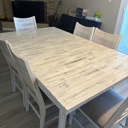 Dining Table With 6 Chairs.