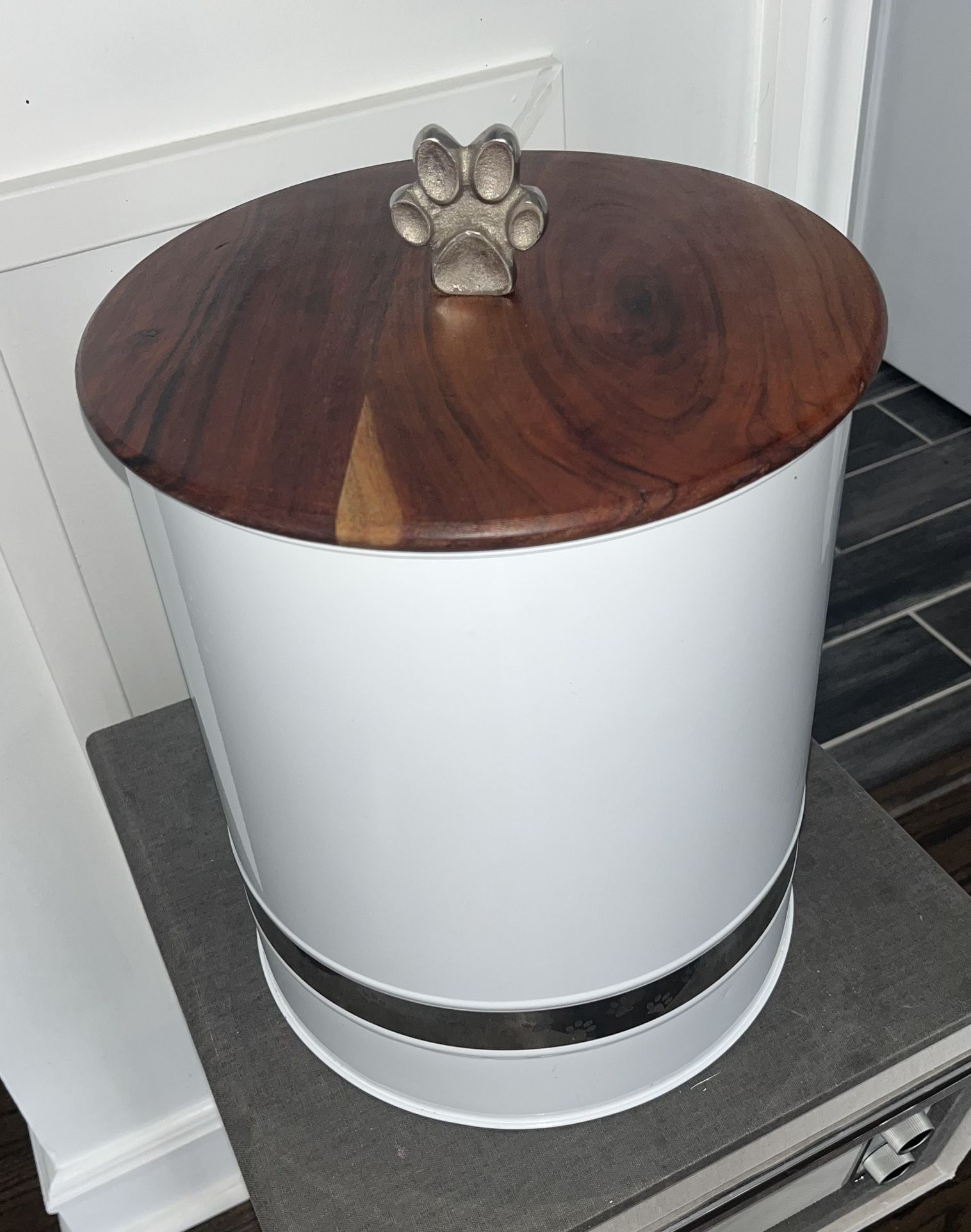 Pet Society Air Tight Containers for Dog Food Or Treats