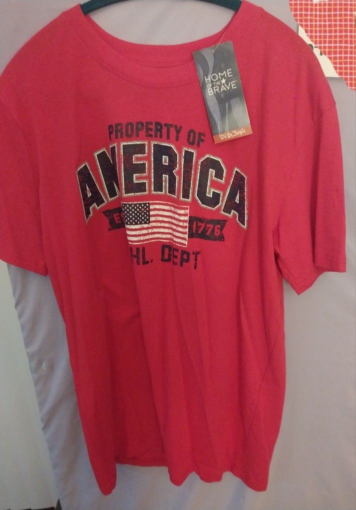 New America T Shirt Large
