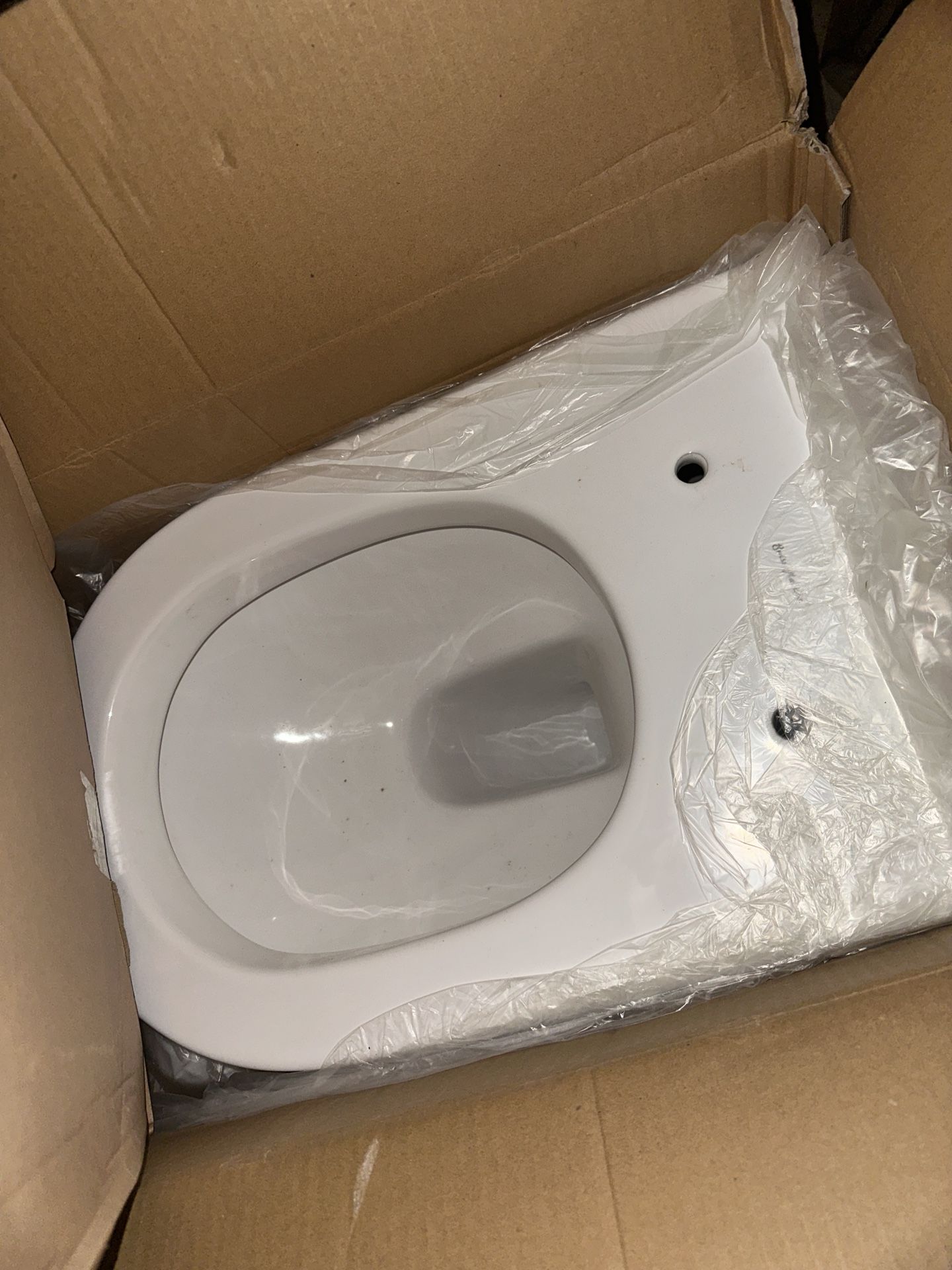 Swiss Madison St. Tropez Wall Hung Toilet Bowl 0.8/1.28 GPF Dual Flush Elongated in White + wall toilet tank + sea