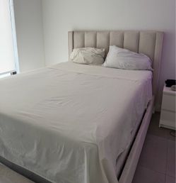 Queen Bed + Mattress