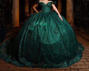Quinceñera dress