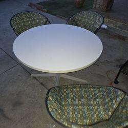 Lounge Table And Chairs