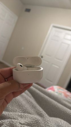 AirPods with 1 earbud