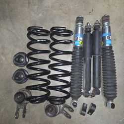 Ford bronco 2" front lift