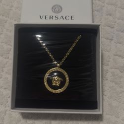 Gold Medusa Style Pendant Necklace – Fashion Jewelry, Gift Box, New 