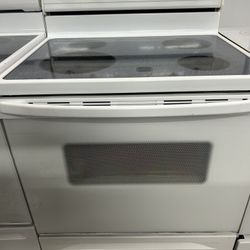 Self Clean White Glass Top Stove 