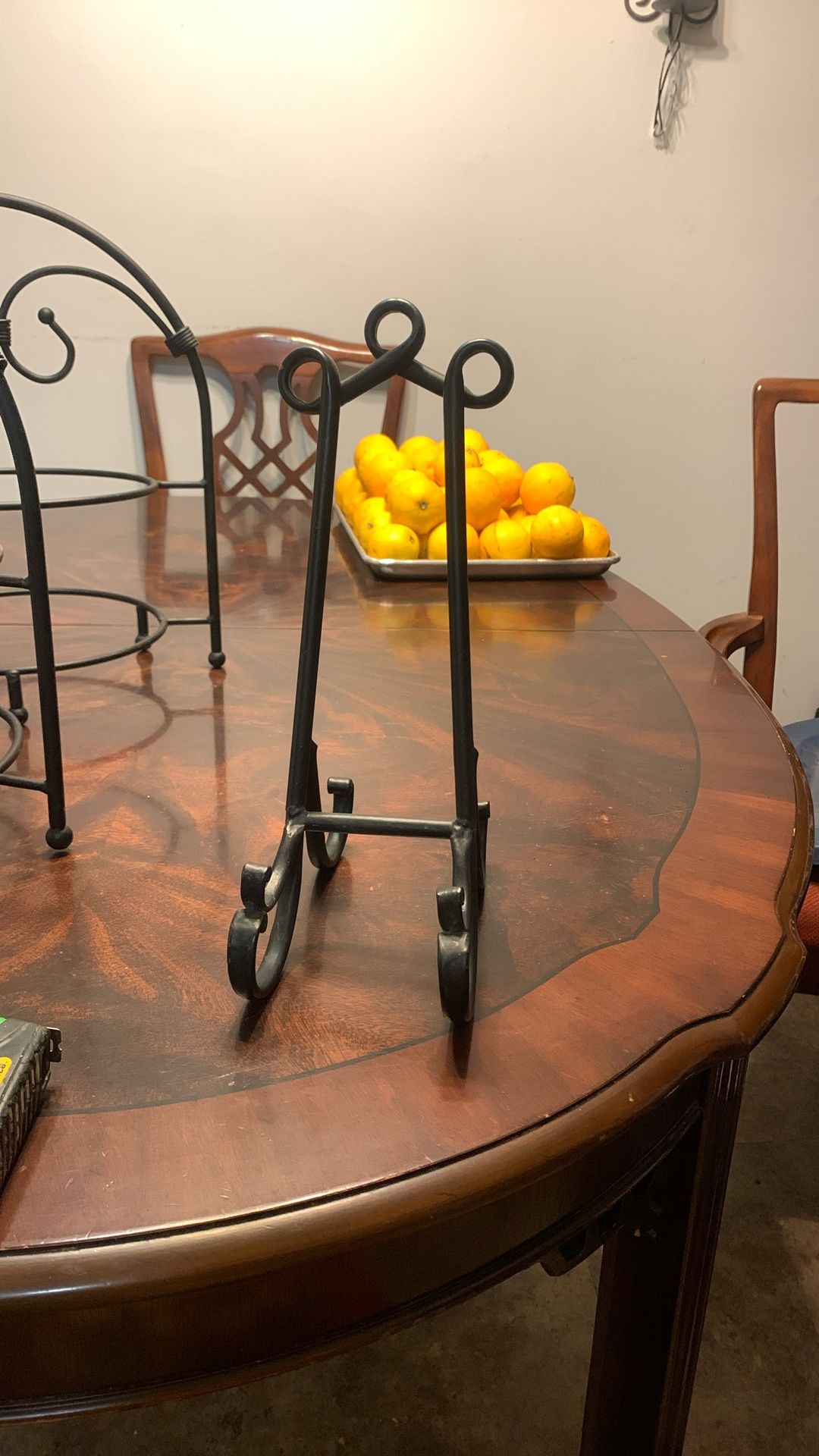 Deco 79 Metal Display Easel