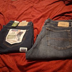2 new  levis with tags 40dls
