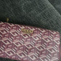 GUESS Women’s Wallet