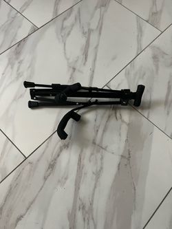 Guitar stand