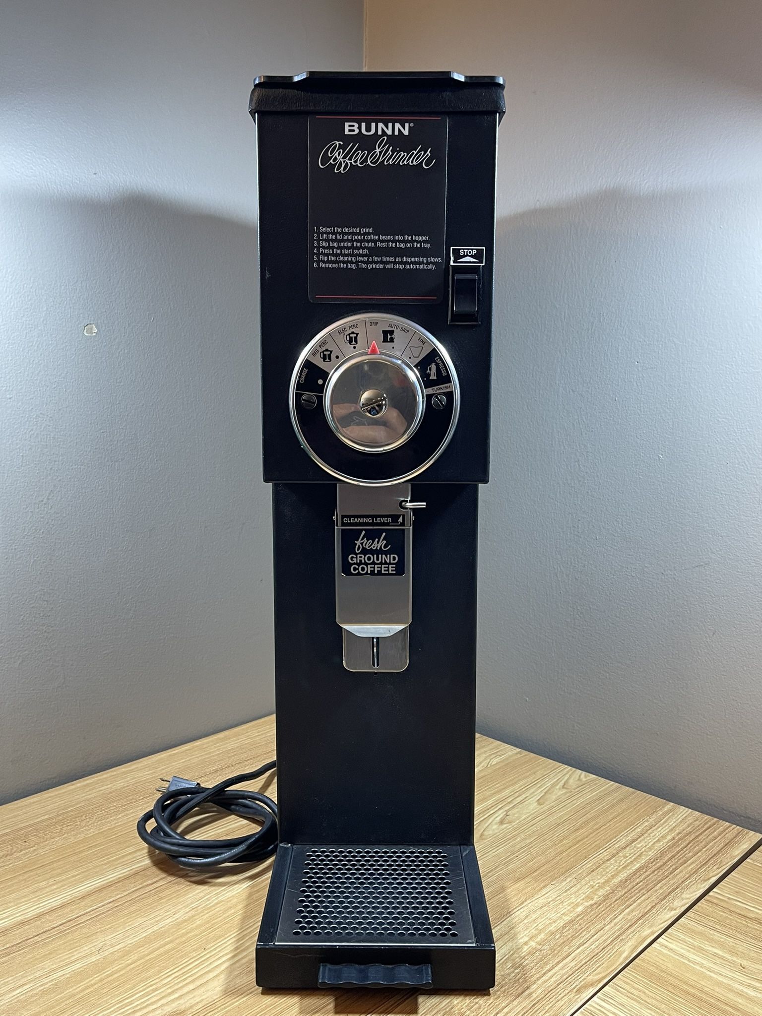 BUNN G2 HD BLACK COMMERCIAL COFFEE GRINDER 22102.0000