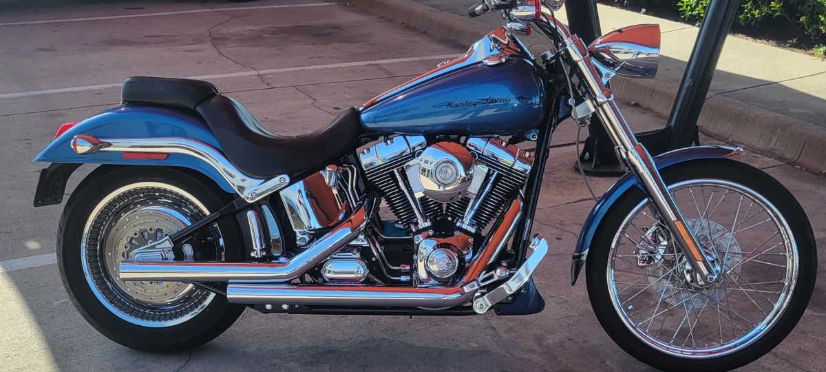 2005 Harley Davidson Duce