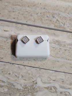 Square s925 Moissanite studs
