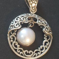 Sterling Dilver Pendant With Pearl Drop