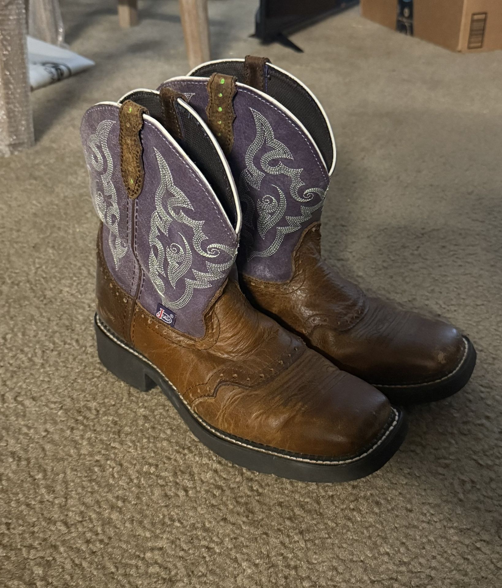 Justin Boots Women Size 10 B