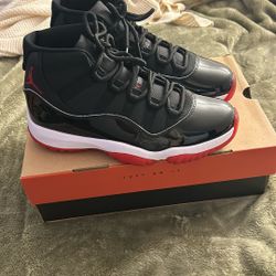 Jordan 11 Retro, Black And Red 10 1/2 200 