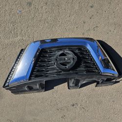 Nissan Rogue Grille Oem
