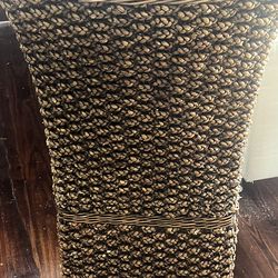 4 Chairs And A Dinning Table