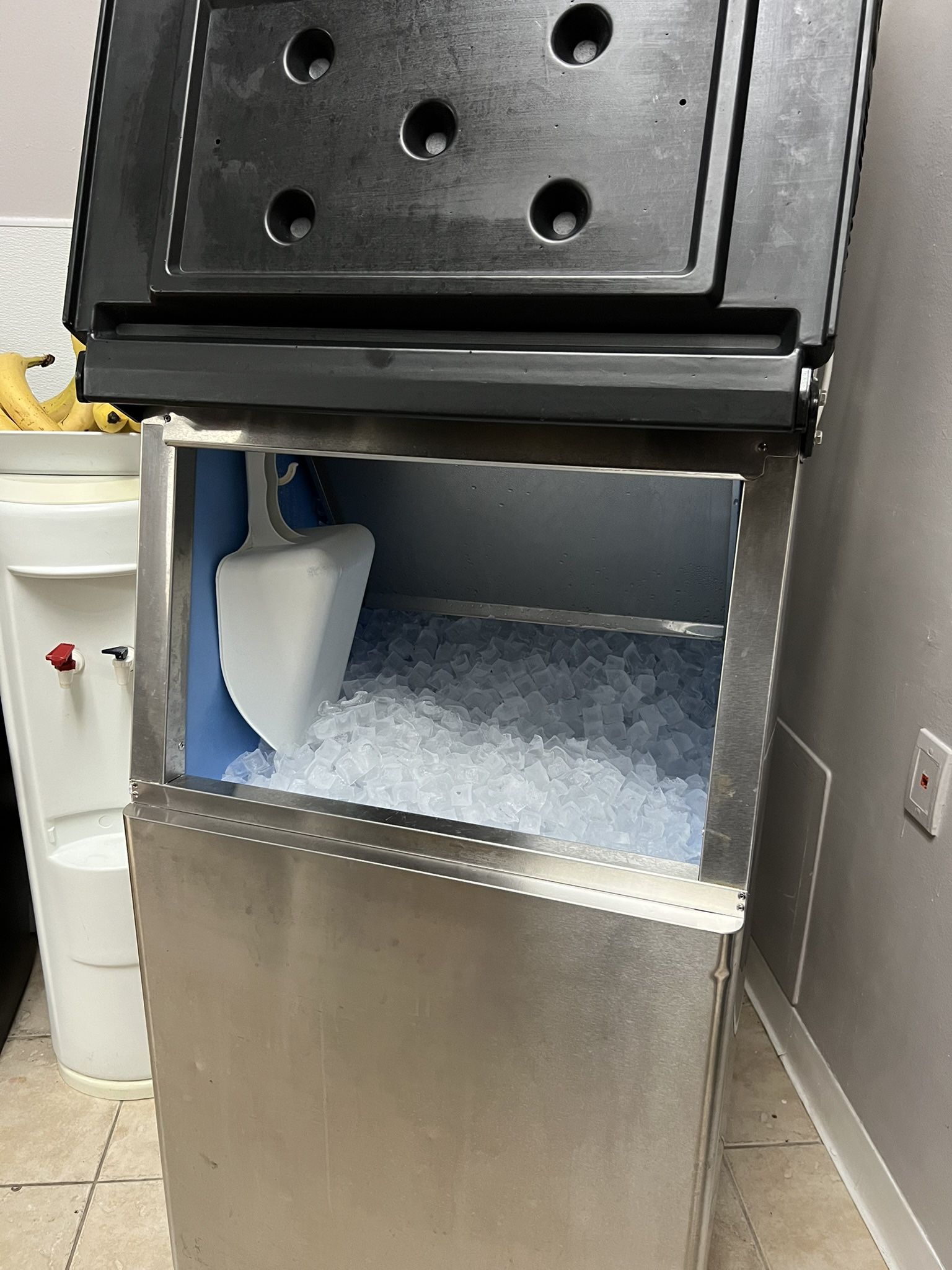 Commercial Ice Machine