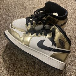 Jordan 1 Mid 