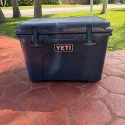 YETI, tundra 35, Cooler, boat, ice 