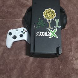Xbox Series X Wirh Conroller and Steelseires mic Wire Less 