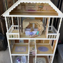 Doll House 