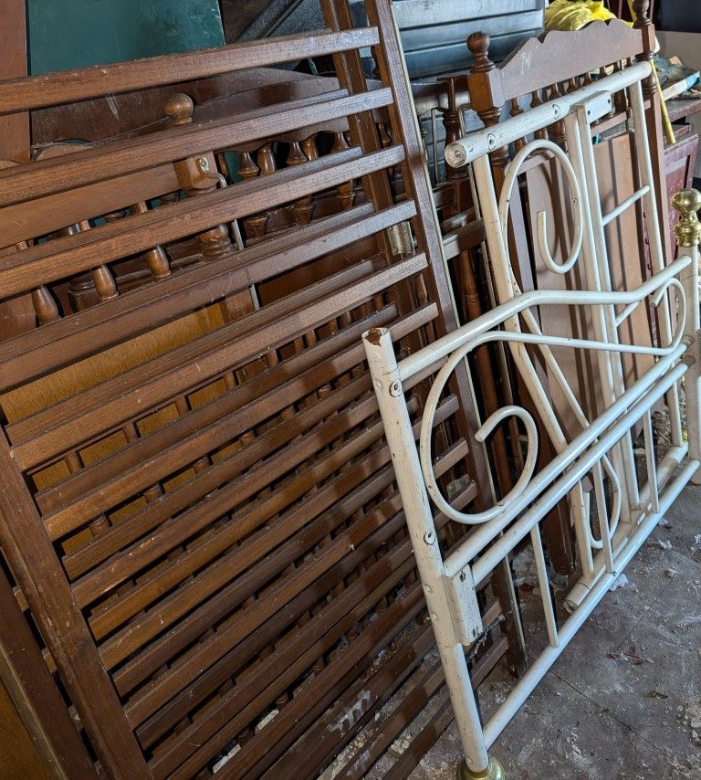 2 Baby Cribs, 1 By Bassett, 1 White Metal Day Bed Frame, Lower Bunk Bed, Dark Thick Wood + Bunky Board $50-75