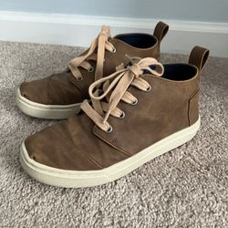 Boys Tom’s Shoes