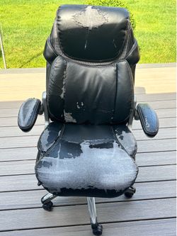 Free executive chair