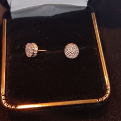 Round Diamond Earrings 