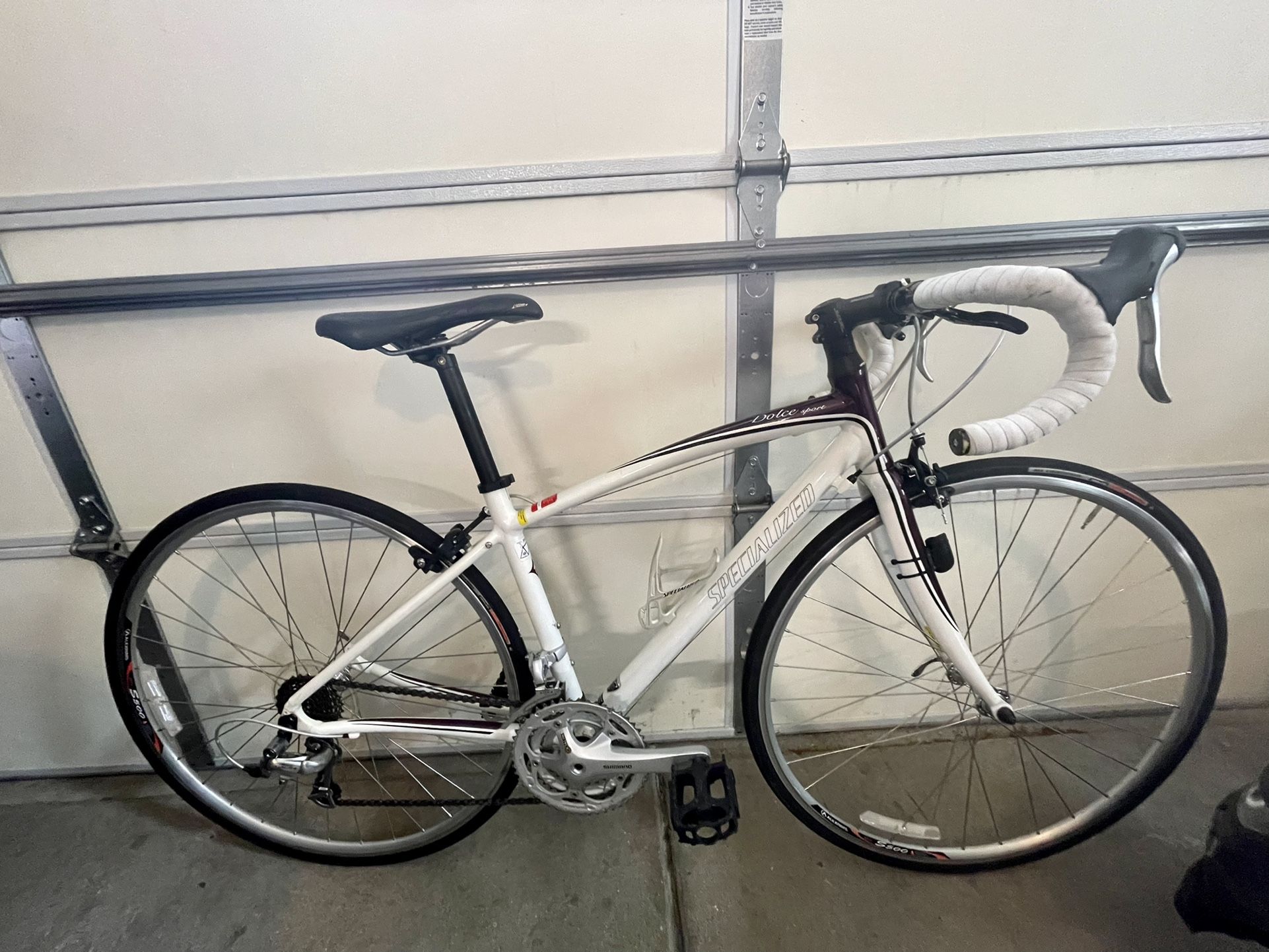 Specialized Dolce Sport ladies road bike for Sale in Glenview, IL