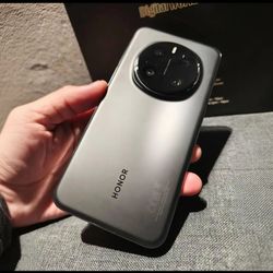 Unlocked HONOR magic 7 pro (read desc. First)