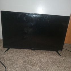 ONN. TV 33" Smart TV  $40 