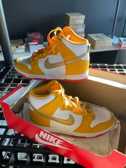 W Nike Dunks