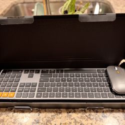 Bluetooth keyboard and mouse