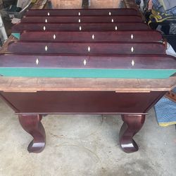 Pool Table ( Free Delivery & Set Up ) 