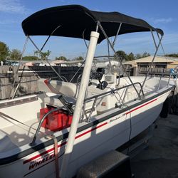 Boston Whaler Montauk 170
