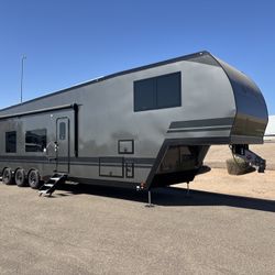 2025 ATC 4419 Toy Hauler – Off-Grid Package • Solar • Battery Bank • Like New