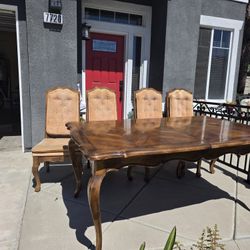 Dinning Table