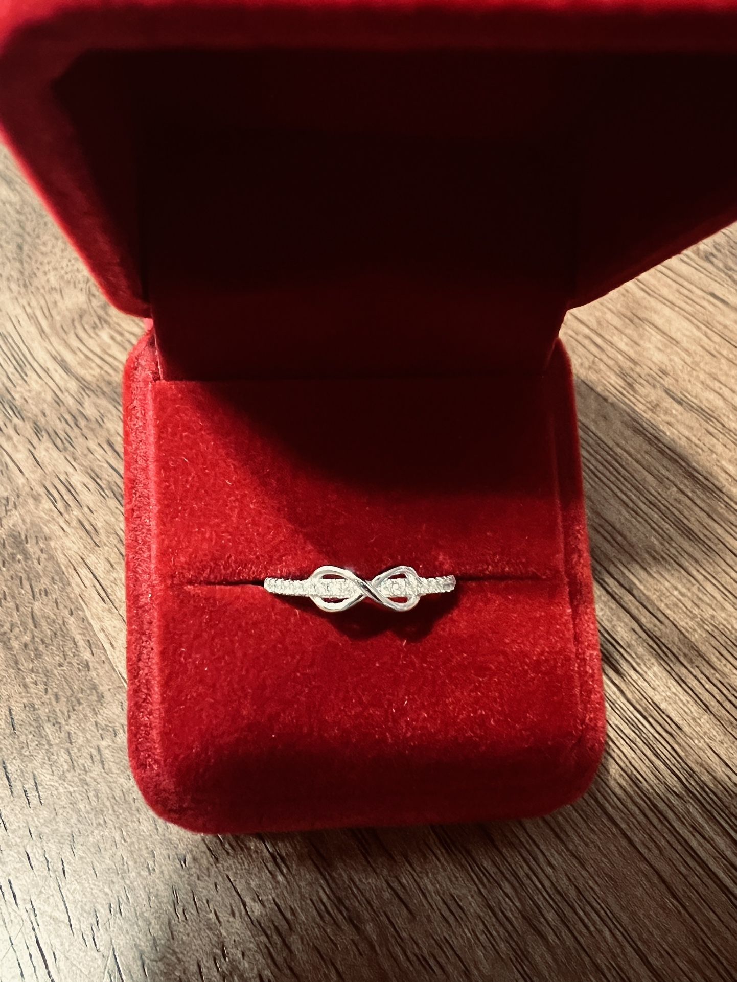 Cute Moissanite Ring 